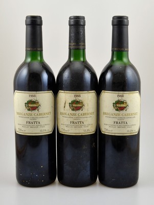 3 Flaschen 1988 Fratta Breganze Cabernet, je ca. 75 cl, 12,5 % Vol., Füllstände: ca. upper mid shoulder bis top shoulder, Etiketten l. beschmutzt, ...
