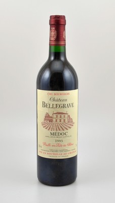 4 Flaschen Chateau Bellegrave, Jahrgänge: 3x 1995 1x 1996, je ca. 75 cl, 12,5 % Vol., Füllstände: je ca. into neck, unverkostet, Provenienz: Aus ...