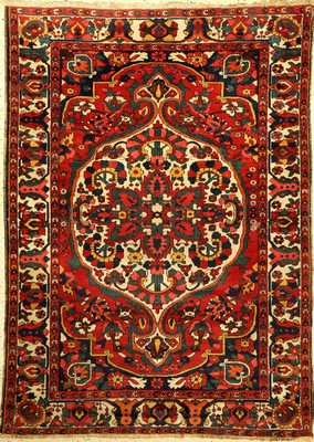 Bachtiar, Persien, um 1920, Wolle auf Baumwolle, ca. 204 x 148 cm, EHZ: 3
