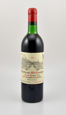 12 Flaschen 1982 Chateau St. Georges, St. Georges St. Emilion, je ca. 75 cl, Füllstände: je ca. top shoulder, gute Erhaltungszustände, in OHK, ...