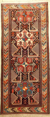Akstafa Kasak alt, Kaukasus, um 1910, Wolleauf Wolle, ca. 286 x 126 cm, EHZ: 3