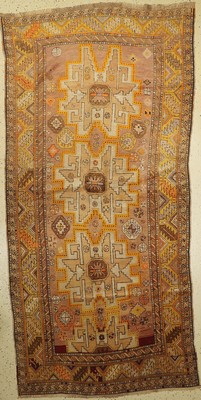 Karabagh alt (Lesghi Muster), Kaukasus, um 1930/40, Wolle auf Wolle, ca. 278 x 137 cm, EHZ: 2-3
