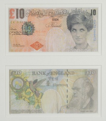 Banksy, zeitgenössischer britischer Künstler, zwei Stück der difaced tenners, Multiples, in beidseitig verglastem Rahmen, außen ca. 28.5x26cm