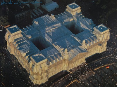 Christo und Jeanne-Claude, Der verhüllte Reichstag, Farboffset, handsign. von beiden Künstlern, unter Glas gerahmt, gesamt ca. 62x81,5 cm