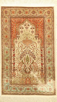 Hereke Seide, Türkei, 40 Jahre, Naturseide, ca. 140 x 70 cm, EHZ: 3