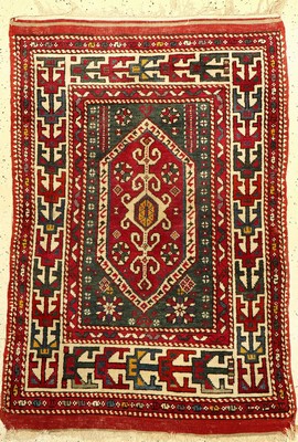 Bergama alt, Türkei, um 1900, Wolle auf Wolle, ca. 130 x 92 cm, EHZ: 2-3