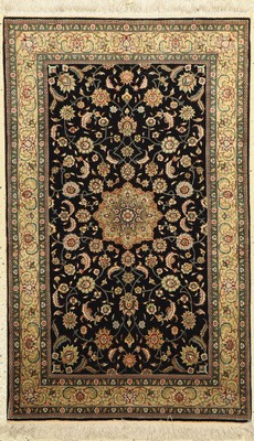 China Seide, Persien, ca. 30 Jahre, reine Naturseide, ca. 129 x 77 cm, 1 Mio.Kn, EHZ: 2