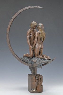 Manuel Vidal geb. 1953, Liebespaar, Metall- Skulptur, auf Sockel Lose, Gesamth. mit Sockel ca. 56 cm