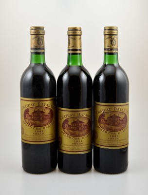 9 Flaschen 1981 Chateau Batailley, Pauillac, Grand Cru Classe, je ca. 75 cl, Füllstände: upper mid shoulder bis top shoulder, Etiketten und Kapseln ...