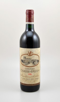 1 Flasche 1984 Chateau Chasse-Spleen, Moulis en Medoc, ca. 75 cl, Füllstand: ca. into neck, Etikett beschmutzt, unverkostet