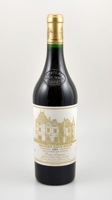 1 Flasche 1995 Chateau Haut-Brion, Pessac-Leognan, Premier Grand Cru Classe, ca. 75 cl, 13 % Vol., Abstand zwischen Kapsel und Wein: ca. 0,5 cm, ...