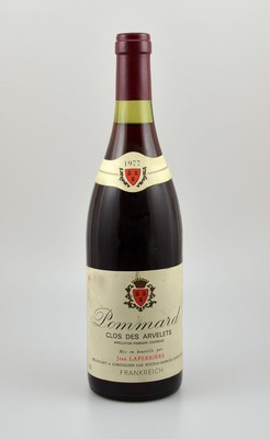 3 Flaschen 1977 Pommard Clos des Arvelets, je ca. 73 cl, Abstände zwischen Kapsel und Wein: ca. 2-3 cm, unverkostet, Provenienz: Aus einer privaten ...