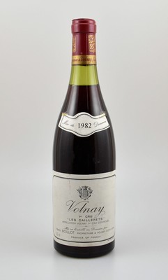 2 Flaschen 1982 Volnay Les Caillerets, Henri Boillot, je ca. 75 cl, Abstände zwischen Kapsel und Wein: ca. 1,5 cm, gute Erhaltungszustände, ...