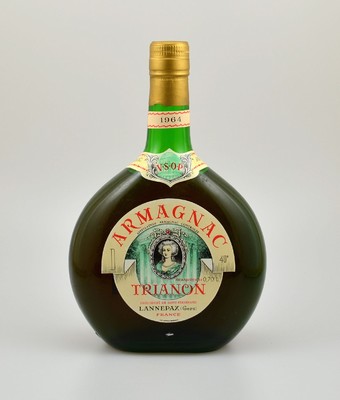 2 Flaschen 1964 Armagnac, Trianon, Lannepax, je ca. 70 cl, 40 % Vol., Abstände zwischen Kapsel und Armagnac: ca. 4,5 cm, gute Erhaltungszustände, ...