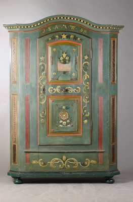 Bauernschrank/Hochzeitsschrank, Schwarzwald, dat. 1839, Weichholz/Zirbelkiefer, z.T. auf Rahmen gearbeitet, Inlets mehrfach gestuft, klassiz. ...