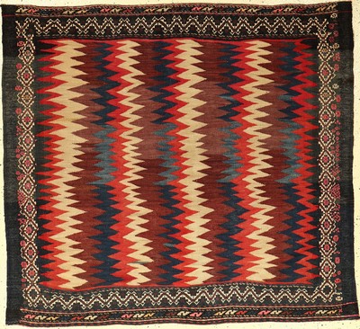 Sofreh alt, Persien, um 1940, Wolle auf Wolle, ca. 108 x 127 cm, EHZ: 2-3