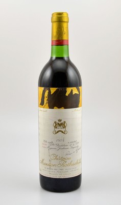 1 Flasche 1974 Chateau Mouton Rothschild, Pauillac, Premier Grand Cru Classe, ca. 73 cl, Füllstand: ca. into neck, Etikett l. beschmutzt, ...