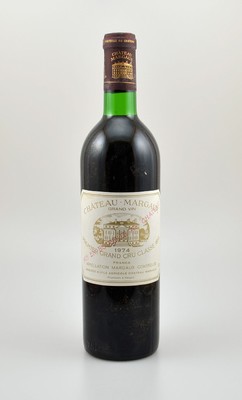 1 Flasche 1974 Chateau Margaux, Margaux, Premier Grand Cru Classe, ca. 73 cl, Füllstand: ca. top shoulder, unverkostet, Provenienz: Aus einer ...