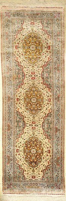 Seiden Istanbul (Galerie), Türkei, ca. 50 Jahre, reine Naturseide, ca. 288 x 98 cm, (Signiert = Hereke), EHZ: 2