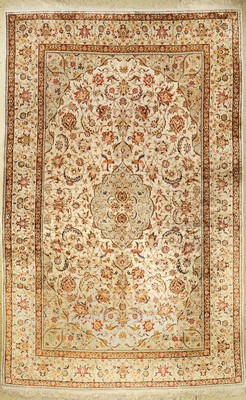 Ägyptischer Seiden Keschan, Ägypten, ca. 50Jahre, reine Naturseide, ca. 322 x 205 cm, edel und dekorativ, EHZ: 2