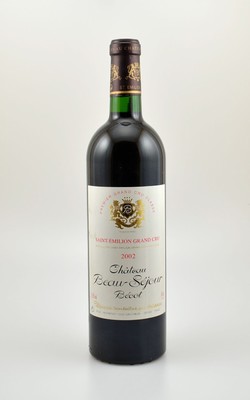 5 Flaschen 2002 Chateau Beau-Sejour Becot, Saint-Emilion Grand Cru, je ca. 75 cl, 13,5 % Vol., Füllstände: je ca. into neck, gute ...