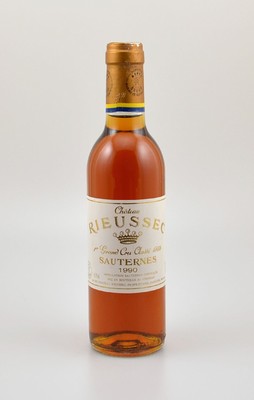 3 halbe Flaschen 1990 Chateau Rieussec, Sauternes 1er Grand Cru Classe, je ca. 37,5 cl, Füllstände: je into neck, hervorragende ...