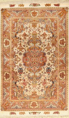 Täbriz "Part-Silk" fein, (60 RAJ), Persien,ca. 30 Jahre, Korkwolle mit und auf Seide, ca.157 x 97 cm, EHZ: 2