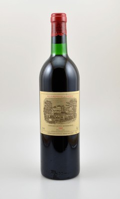 1 Flasche 1980 Chateau Lafite Rothschild, Pauillac, Premier Grand Cru Classe, ca. 75 cl,Füllstand: into neck, Kapsel min. besch, unverkostet, ...