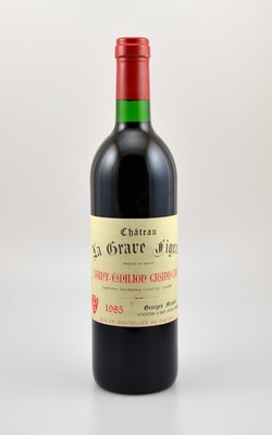 1 Flasche 1985 Chateau La Grave Figeac, Saint-Emilion Grand Cru, ca. 75 cl, Füllstand: ca. into neck, sehr guter Erhaltungszustand, unverkostet, ...