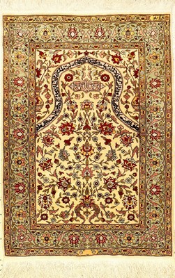 Feiner Seiden Hereke "Metallbrokat" alt (Signiert), Türkei, um 1960, reine Naturseide mit Metallbrokat. Feiner Hereke mit Koum-Kapi ...