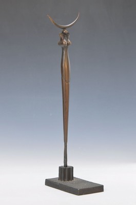 Paul Wunderlich, 1927-2010, Bronzeskulptur, große Mondsichelstele, signiert und num. 797/1250, Gießerstempel, ca. H. 40 cm