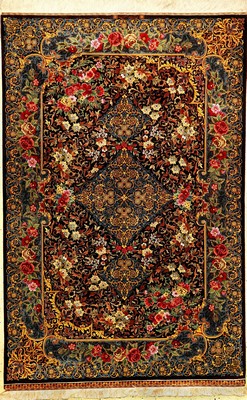 Sehr feiner und einzigartiger Seiden Ghom "Hossein Erami" (Signiert) "Medaillon Design", Persien, ca. 10 Jahre alt, reine ...