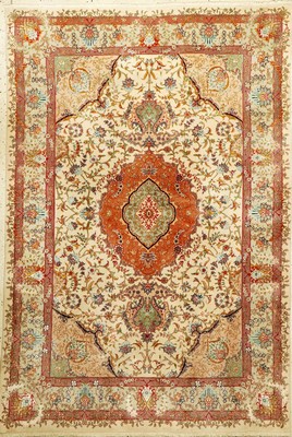 Täbriz "Part-Silk" fein (50 RAJ), Persien, ca. 40 Jahre alt, Korkwolle mit und auf Seide, ca. 210 x 143 cm, EHZ: 2 (fachkundig ...