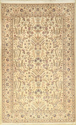 Nain fein (6LA), Persien, ca. 15 Jahre, Korkwolle mit Seide, ca. 208 x 130 cm, feine Qualität, edel und dekorativ, EHZ: 1-2 (fachkundig gereinigt).