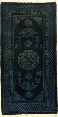 Pao Tao alt, China, um 1920, Wolle auf Baumwolle, ca. 128 x 67 cm, EHZ: 2