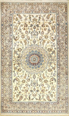 Nain, Persien, ca. 30 Jahre, Wolle mit Seide, ca. 332 x 200 cm, EHZ: 2-3
