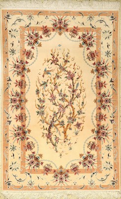 Feiner Esfahan (Lebensbaum), Persien, ca. 15 Jahre, Korkwolle mit und auf Seide, ca. 196x 130 cm, feine Qualität, seltenes Design, EHZ: 2 ...