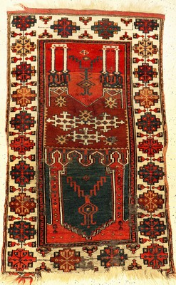 Feiner Cumra "Gebetsteppich" antik, Zentralanatolien Konya-Region, 19.Jhd., Wolle geknüpft auf Wolle. Feiner und sehr seltener Cumra ...