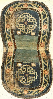 Früher tibetischer "Makden" antik, Tibet, 1.Hälfte 19.Jhd., Wolle geknüpft auf Wolle. Seltener Sattel mit Wolkenband-Medaillons, ca. ...