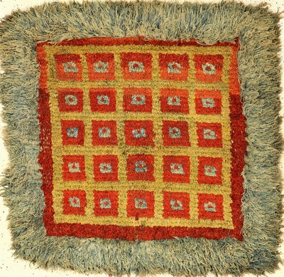 Wangden Drumtze "Meditations-Teppich" antik, Tibet, 19.Jhd., Wolle geknüpft auf Wolle. Grüngrundiger Meditationsteppich mit Schachbrett ...