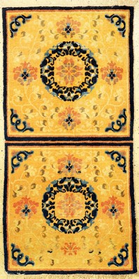 Gelber Ning-Hsia "Sitzbankteppich" antik, Westchina, Mitte 19.Jhd., Wolle geknüpft auf Baumwolle. Gelber Sitzbankteppich mit Lotus Muster ...