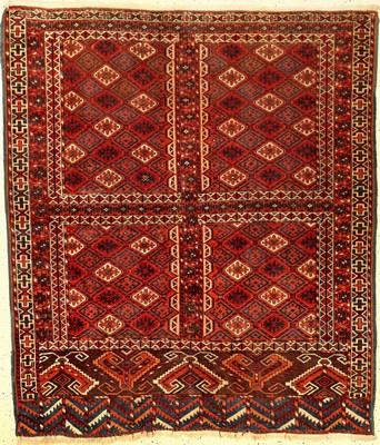 Yomud "Engsi" antik, Turkmenistan, 19.Jhd., Wolle geknüpft auf Wolle. Seltener Engsi-Türteppich mit klassischen Hatschlou Muster mit ...