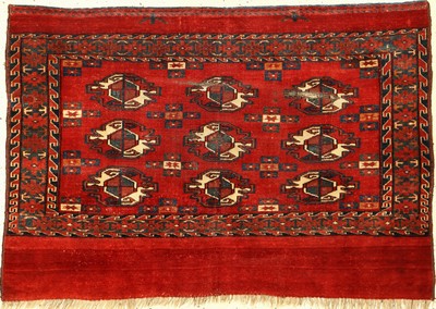 Sehr feiner Yomud "Tschowal" antik, Turkmenistan, Mitte 19.Jhd., Sehr feine Wolle geknüpft auf Wolle. Bemerkenswert fein geknüpfter ...