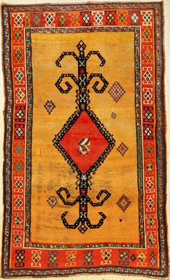 Gelber Luri Gabbeh antik, Südwestpersien Fars-Region, 19.Jhd., Wolle geknüpft auf Wolle. Ein provenienztypisches Medaillon mit Widderhorn ...