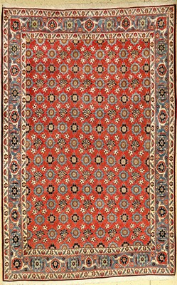 Großer feiner Weramin alt (Mina-Khani), Zentralpersien, um 1920, Korkwolle geknüpft auf Baumwolle. Eleganter rotgrundiger Weramin im Mina-Khani ...