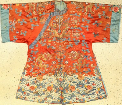 Seltene chinesische "Drachen-Robe" antik "Seiden-Metallstickerei" (Gefertigt für eine wichtige Person in der verbotenen Stadt ...