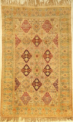 Seiden Kaisery "Flosh" antik, Türkei, um 1890, Floshseide geknüpft auf Baumwolle. Dekorativer Seidenflosh Kaisery mit allover Muster und ...