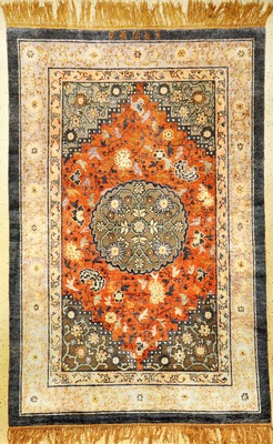 Kaiserlicher Seiden Peking "Palastteppich" mit Gold-Metallbrokat antik (Qing Dynastie) "Mit Eigentümer Bezeichnung aus dem ...