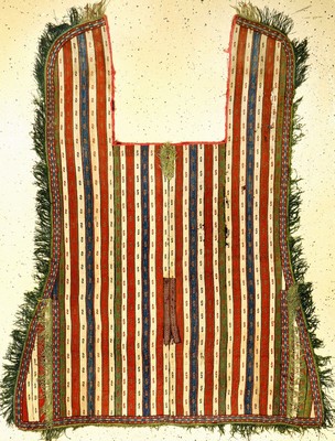Sehr feine Turkmenische Seiden "Pferdedecke" antik (Mit original indigoblauen Filzrücken), Turkmenistan, frühes 19.Jhd., reine ...