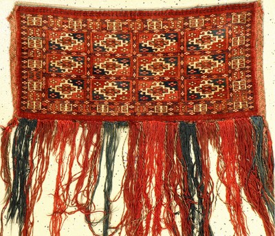 Feine Tekke "Torba" antik, Turkmenistan, 19.Jhd., Wolle geknüpft auf Wolle. Feine Torba der Tekke Turkmenen mit langen Zierfransen, ca. ...
